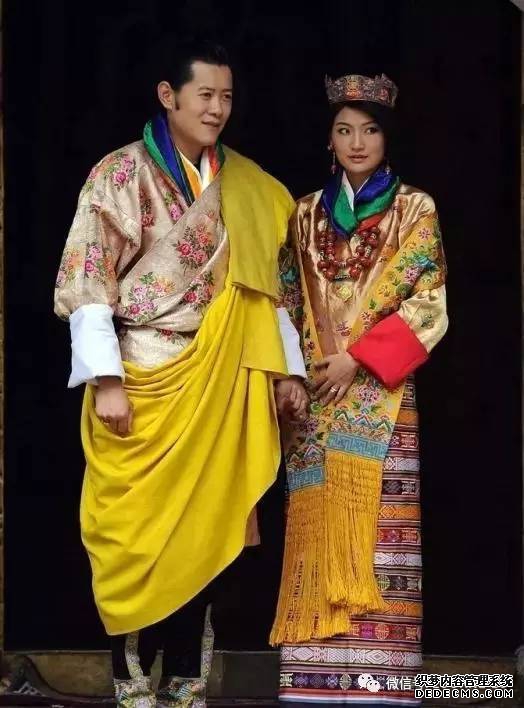 婚礼的服饰和服饰文化_传统婚礼服装_结婚服装传统礼服叫啥